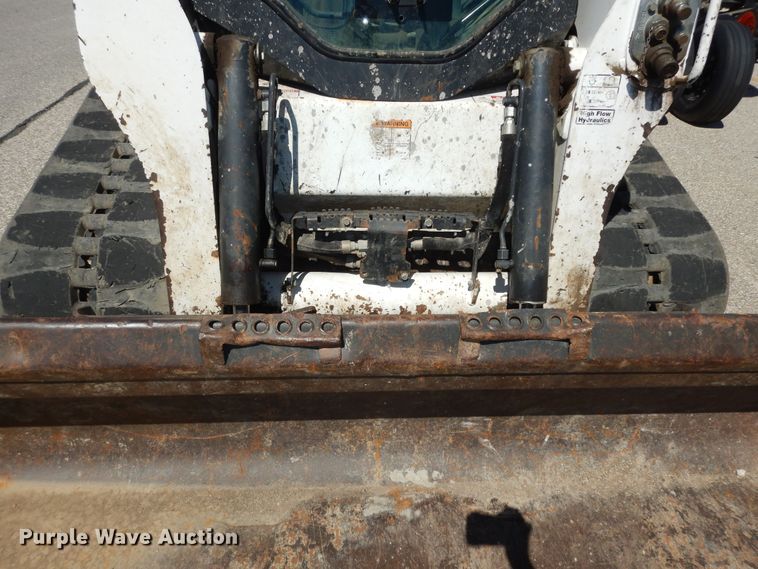 image for item DM3053 2014 Bobcat T750  tracked skid steer loader