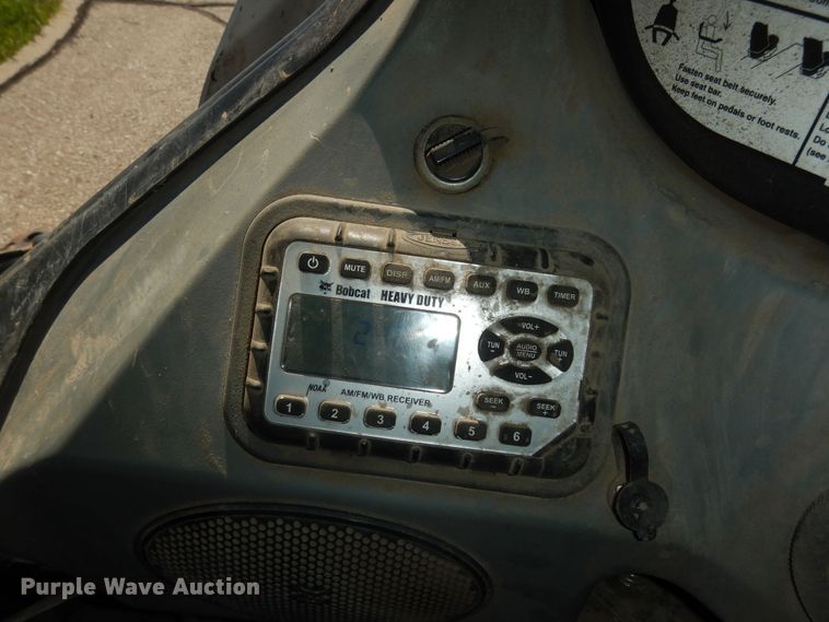 image for item DM3053 2014 Bobcat T750  tracked skid steer loader