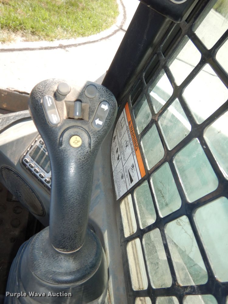 image for item DM3053 2014 Bobcat T750  tracked skid steer loader