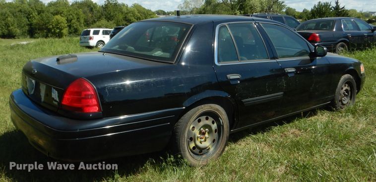 image for item DM3054 2010 Ford Crown Victoria Police Interceptor