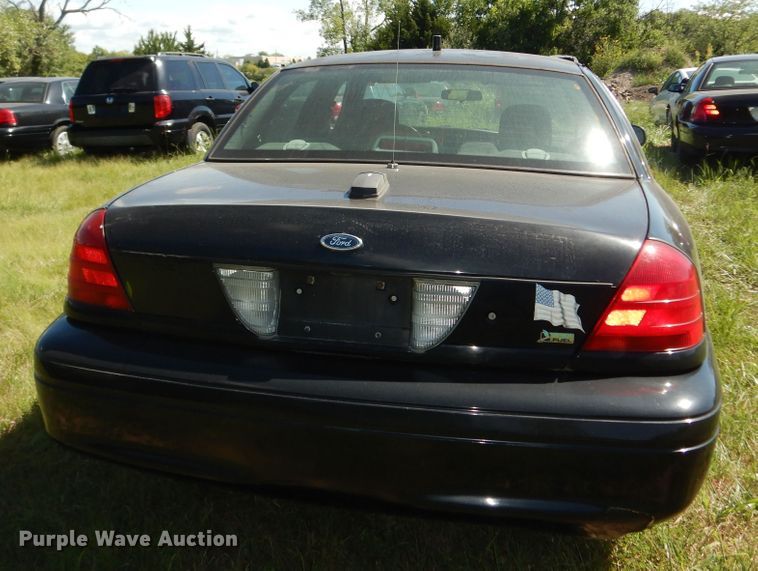 image for item DM3054 2010 Ford Crown Victoria Police Interceptor