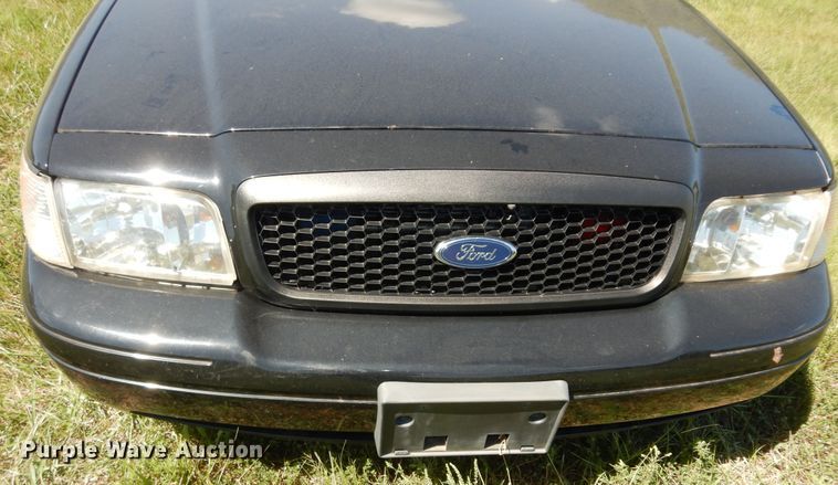 image for item DM3054 2010 Ford Crown Victoria Police Interceptor