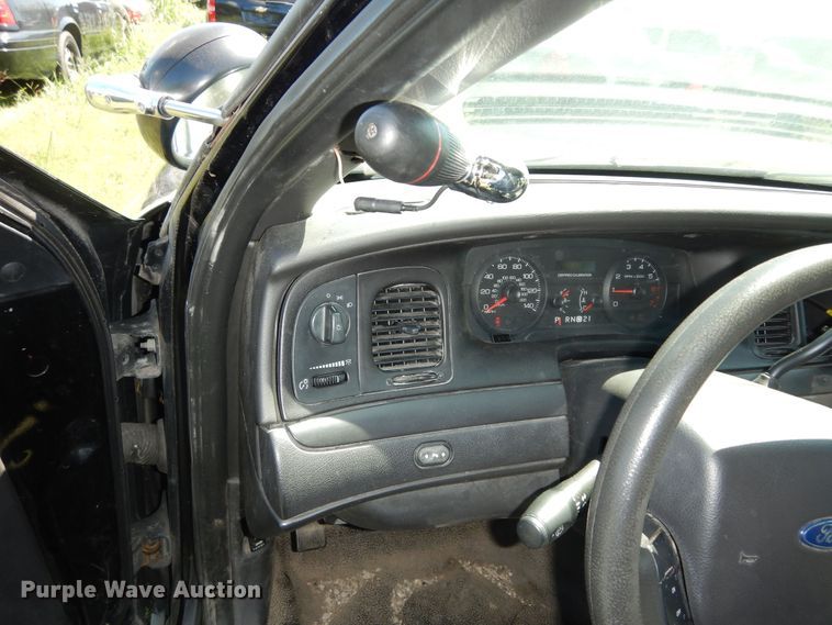 image for item DM3054 2010 Ford Crown Victoria Police Interceptor