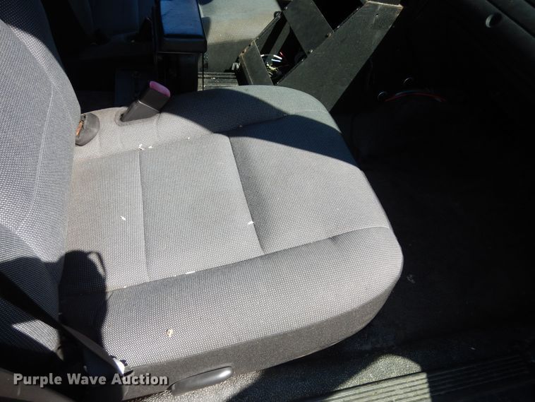 image for item DM3054 2010 Ford Crown Victoria Police Interceptor