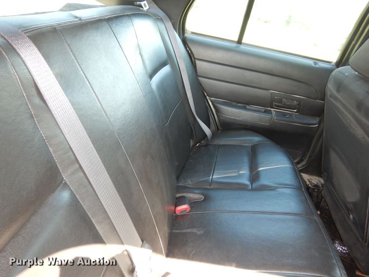 image for item DM3054 2010 Ford Crown Victoria Police Interceptor