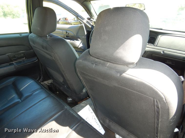 image for item DM3054 2010 Ford Crown Victoria Police Interceptor