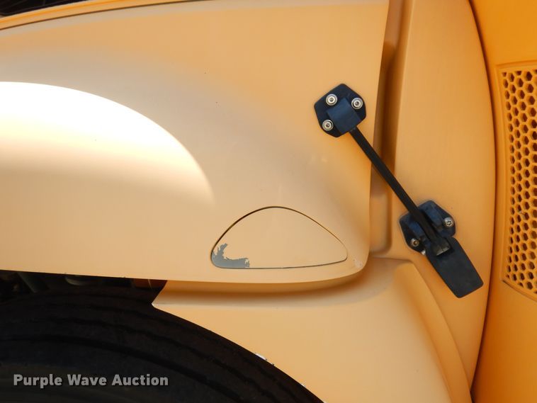 image for item DM3070 2010 International CE  school bus