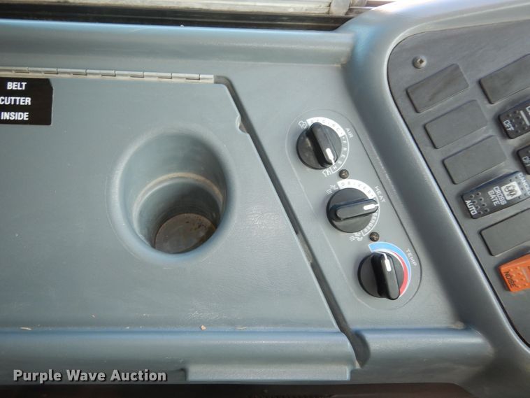 image for item DM3070 2010 International CE  school bus