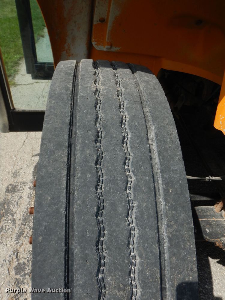 image for item DM3070 2010 International CE  school bus