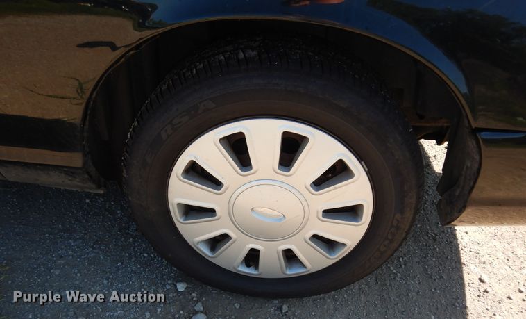 image for item DM3076 2009 Ford Crown Victoria Police Interceptor