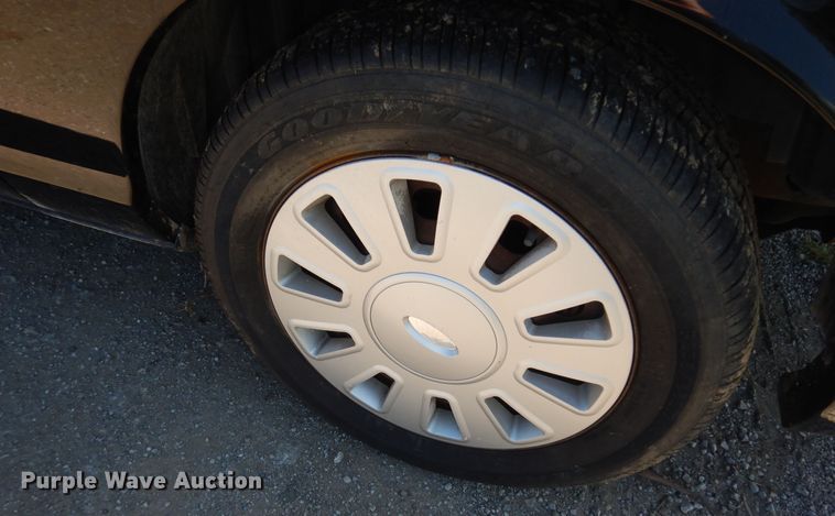 image for item DM3078 2008 Ford Crown Victoria Police Interceptor