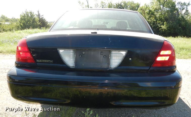 image for item DM3079 2004 Ford Crown Victoria Police Interceptor