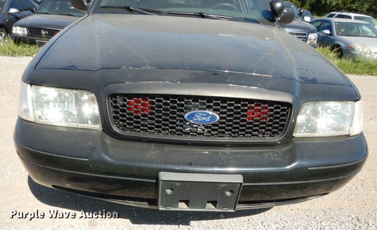 image for item DM3079 2004 Ford Crown Victoria Police Interceptor