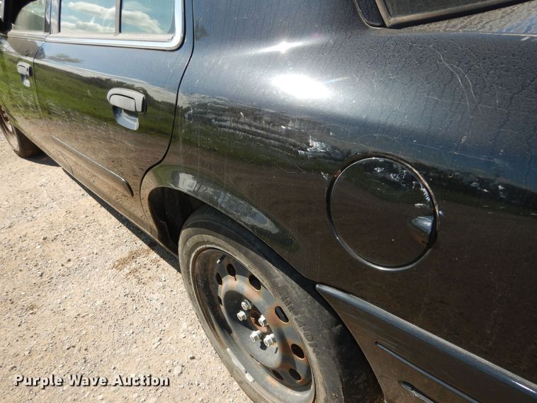 image for item DM3079 2004 Ford Crown Victoria Police Interceptor