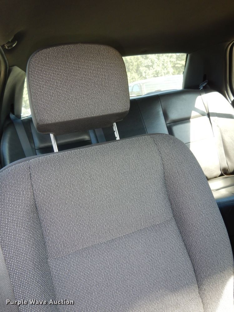 image for item DM3079 2004 Ford Crown Victoria Police Interceptor