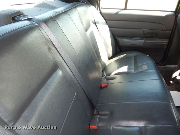 image for item DM3079 2004 Ford Crown Victoria Police Interceptor