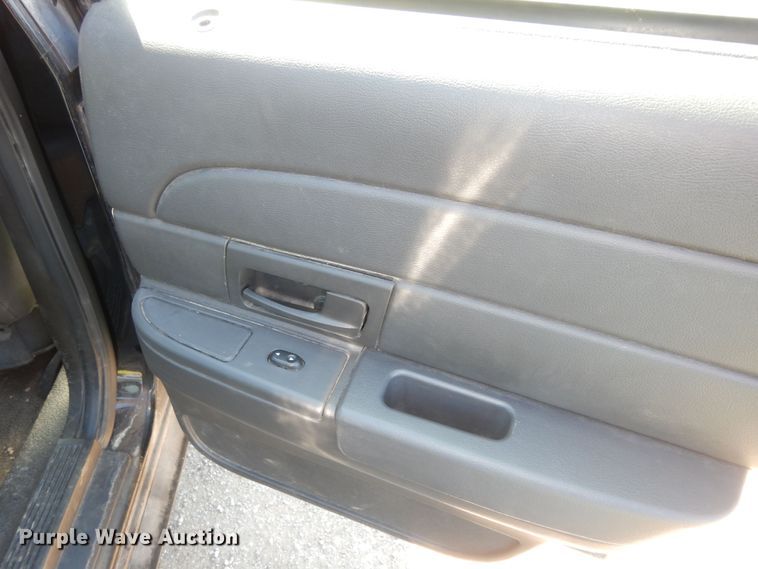 image for item DM3079 2004 Ford Crown Victoria Police Interceptor