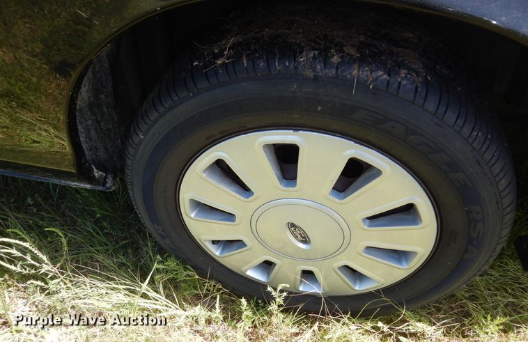 image for item DM3082 2009 Ford Crown Victoria Police Interceptor