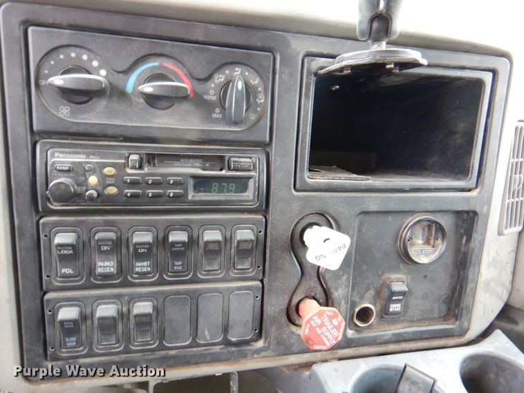 image for item DM6029 2008 International WorkStar 7400  dump truck