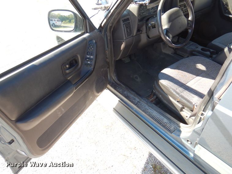 image for item DP0303 1999 Jeep Cherokee Sport  SUV