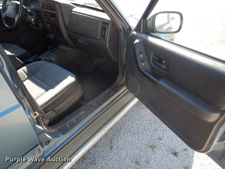 image for item DP0303 1999 Jeep Cherokee Sport  SUV