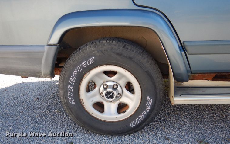 image for item DP0303 1999 Jeep Cherokee Sport  SUV