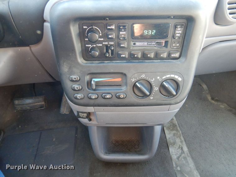 image for item DP0304 2000 Dodge Grand Caravan  van