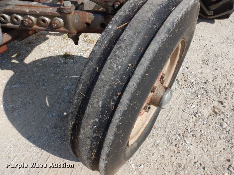 image for item DP0307 Massey Ferguson 135  tractor