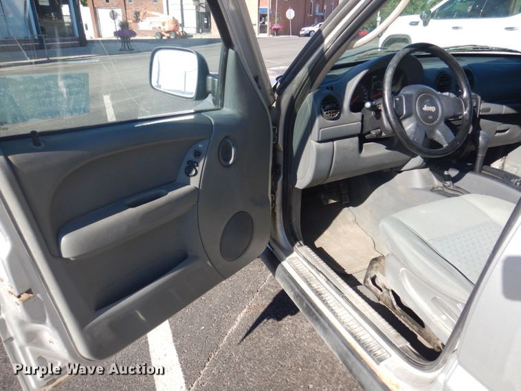 image for item DP0311 2006 Jeep Liberty  SUV