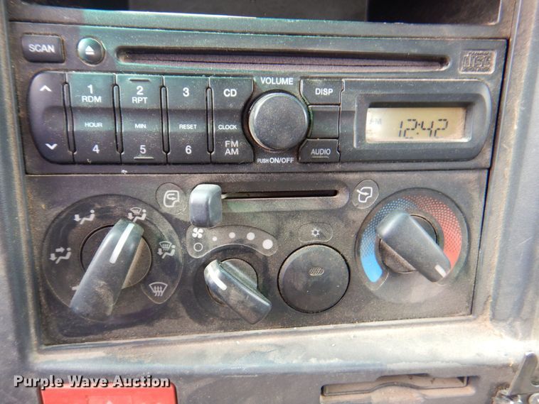 image for item DP4167 2008 GMC W5500HD  paint striping truck