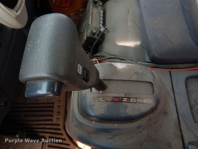 image for item DP4167 2008 GMC W5500HD  paint striping truck