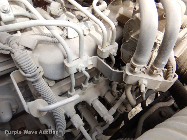 image for item DP4167 2008 GMC W5500HD  paint striping truck