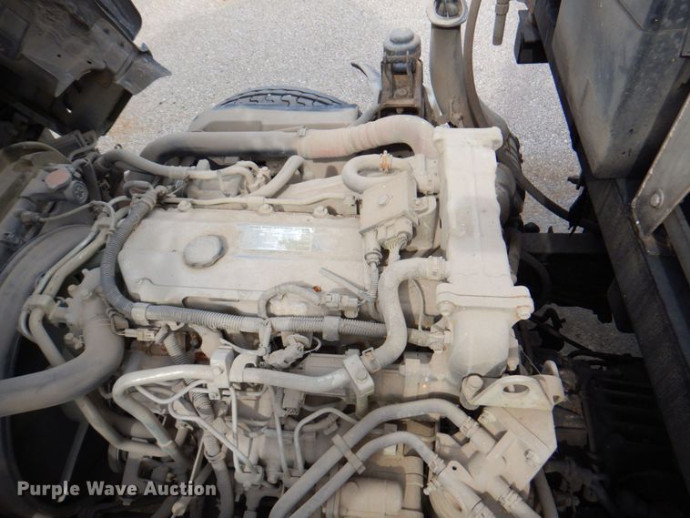 image for item DP4167 2008 GMC W5500HD  paint striping truck