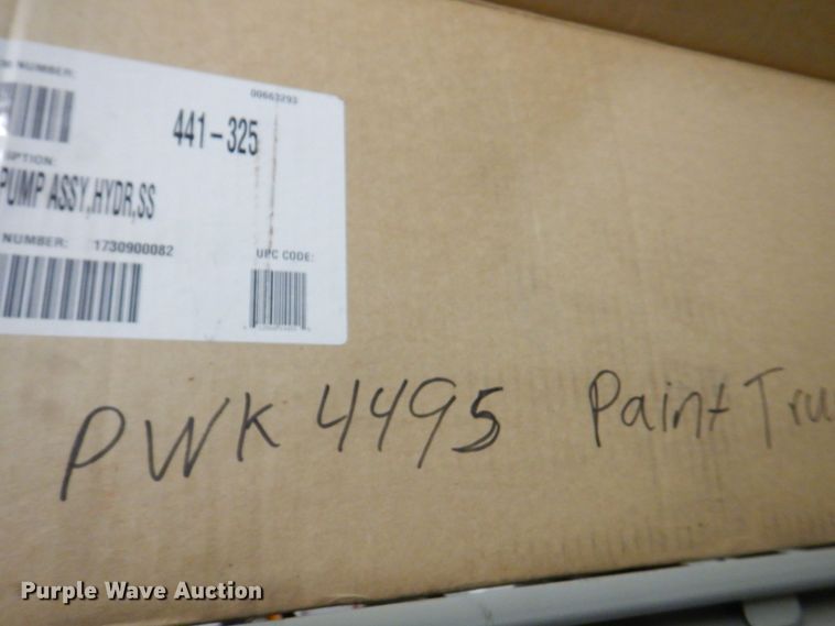 image for item DP4167 2008 GMC W5500HD  paint striping truck