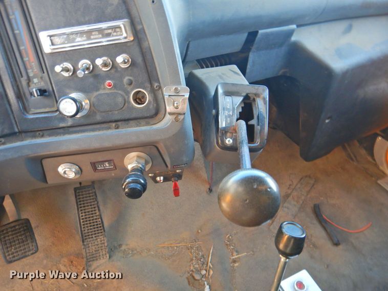 image for item DP4678 1995 Ford LT8000  dump truck