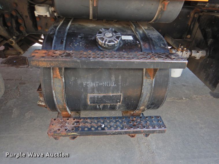 image for item DP4678 1995 Ford LT8000  dump truck