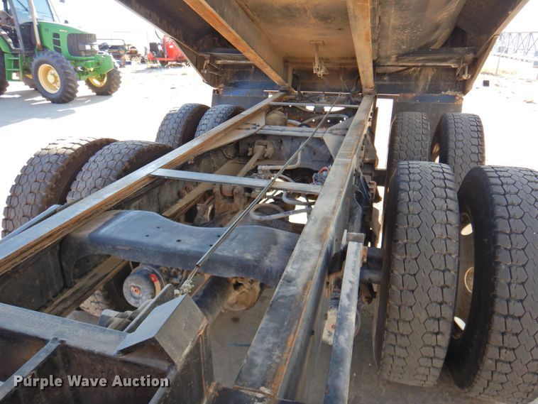 image for item DP4678 1995 Ford LT8000  dump truck