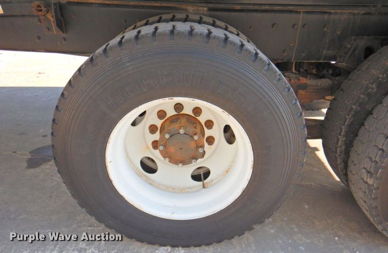 image for item DP4678 1995 Ford LT8000  dump truck