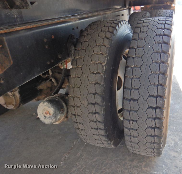 image for item DP4678 1995 Ford LT8000  dump truck