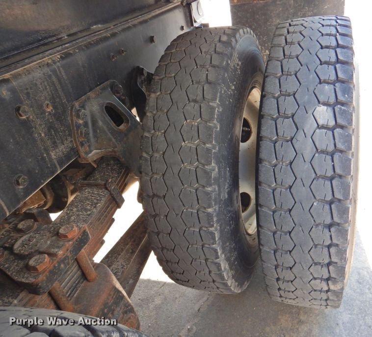 image for item DP4678 1995 Ford LT8000  dump truck