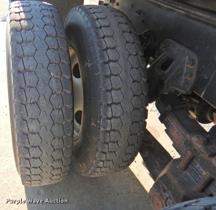 image for item DP4678 1995 Ford LT8000  dump truck