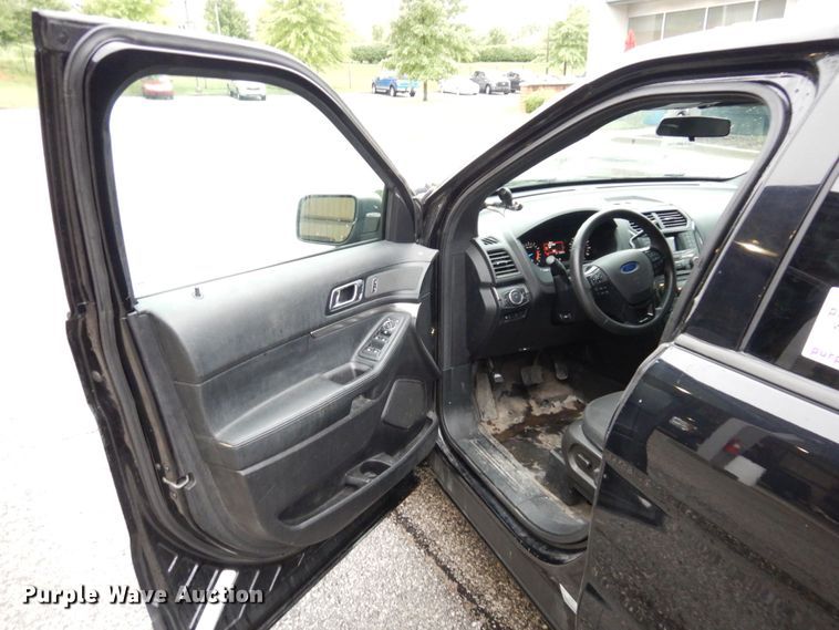 image for item DS1334 2017 Ford Explorer Police Interceptor  SUV