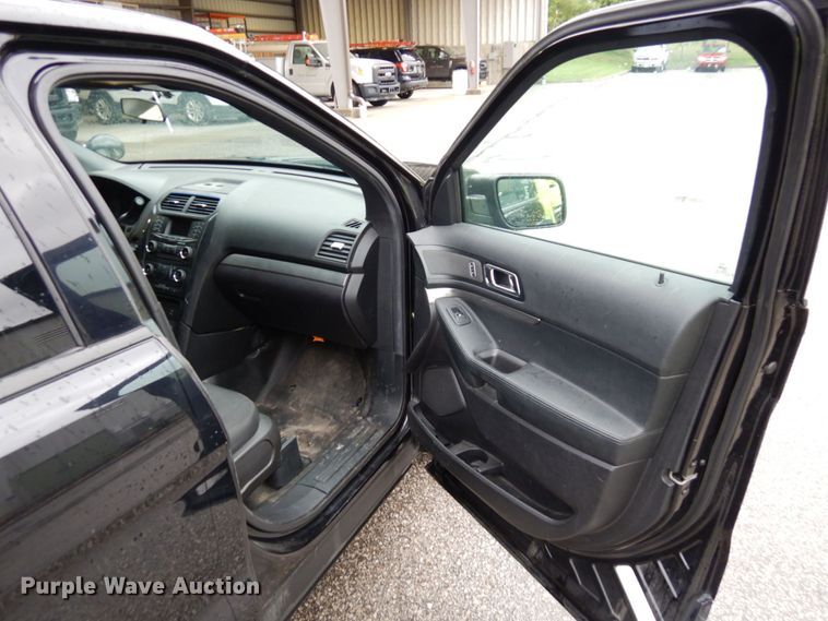 image for item DS1334 2017 Ford Explorer Police Interceptor  SUV