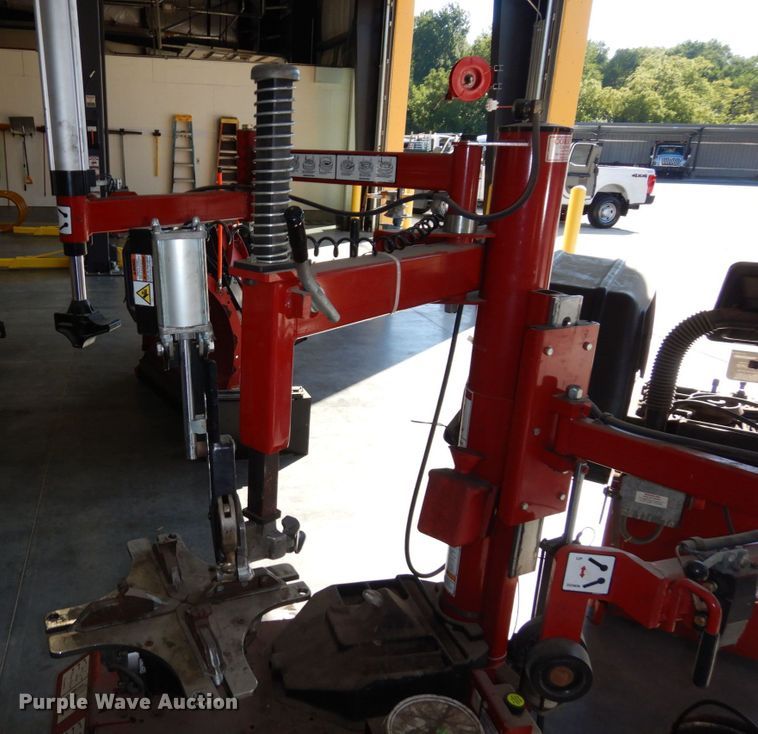Coats 90X AHL tire machine in Prairie Village, KS Item DS1355 sold