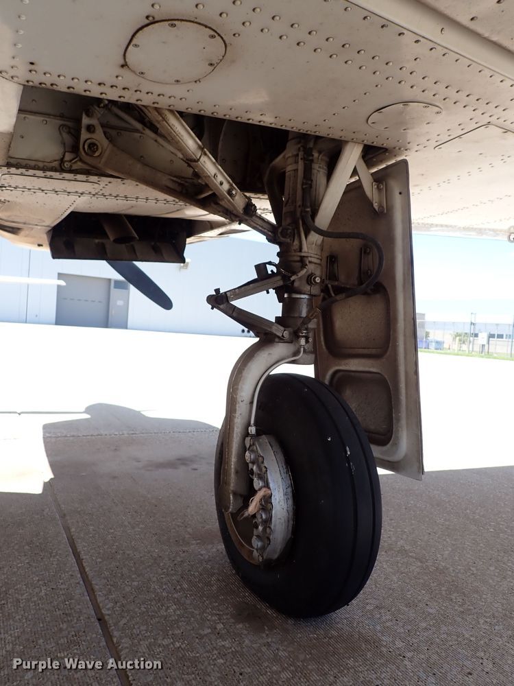 image for item DS7111 Piper Navajo PA 31-325  airplane