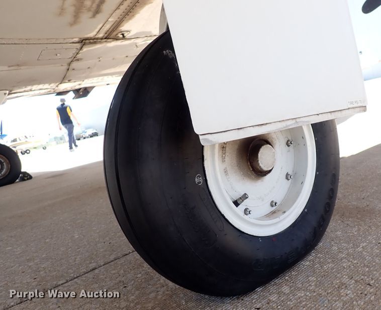 image for item DS7111 Piper Navajo PA 31-325  airplane