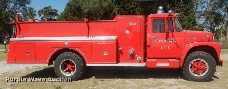image for item HU9435 1972 International 1700  pumper fire truck