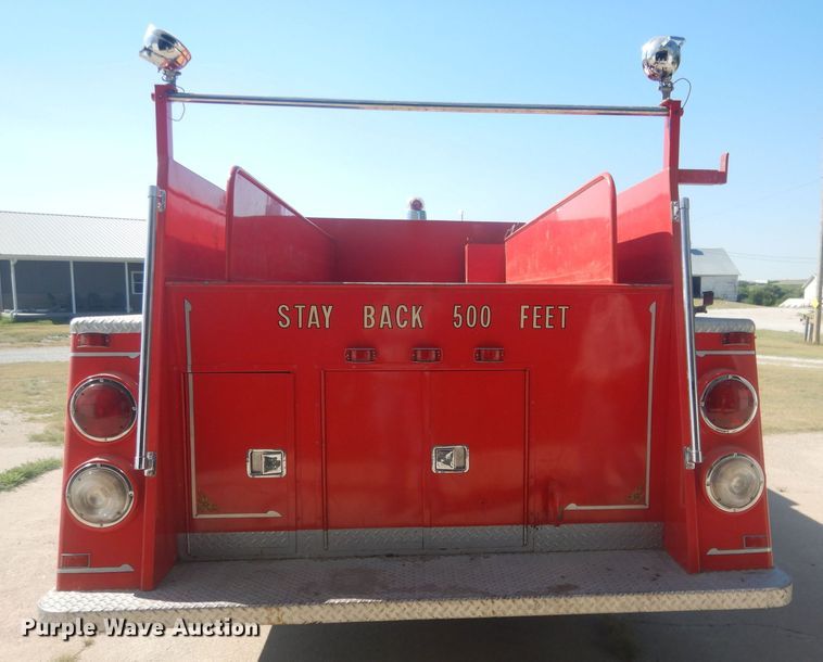 image for item HU9435 1972 International 1700  pumper fire truck