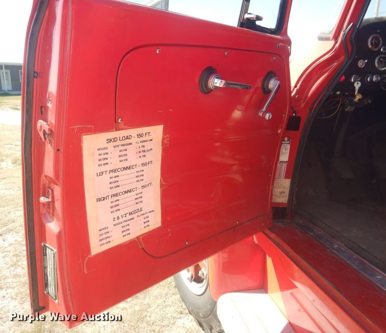 image for item HU9435 1972 International 1700  pumper fire truck