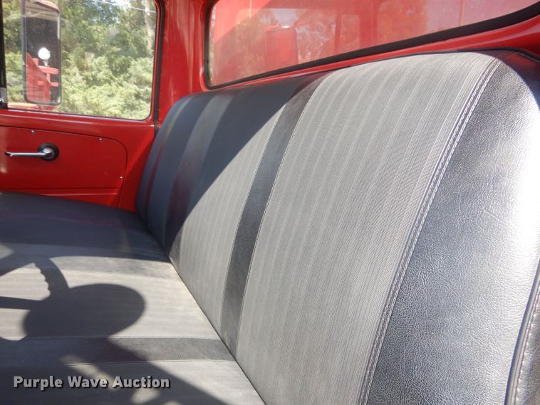 image for item HU9435 1972 International 1700  pumper fire truck